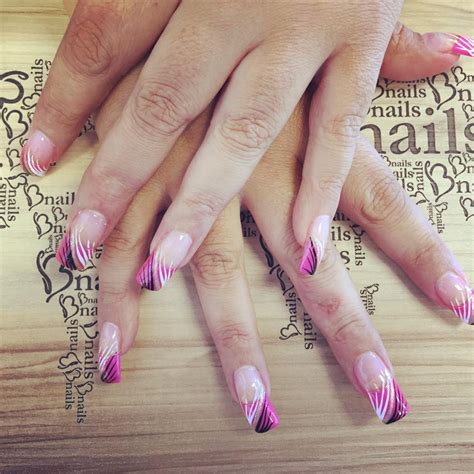 Bnails Salon : Best nail salons near me | Dip powder nails | BnailsSalon