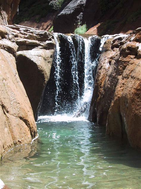 Zion Narrows Waterfalls (Zion National Park, Utah, USA)