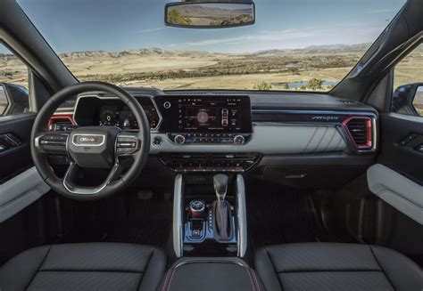 2024 GMC Canyon: 61 Interior Photos | U.S. News