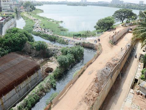 Road along Madiwala Lake needs to be built ASAP