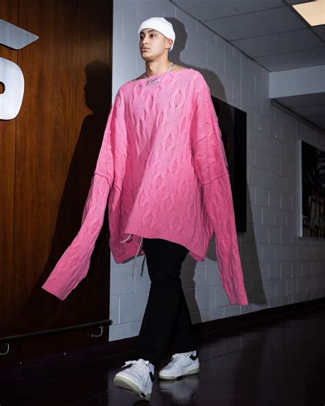 Kyle Kuzma’s Giant Pink Sweater Is Actually Good | GQ