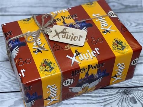 10 Best Harry Potter Wrapping Paper Designs For Your Next Gift - Bona ...