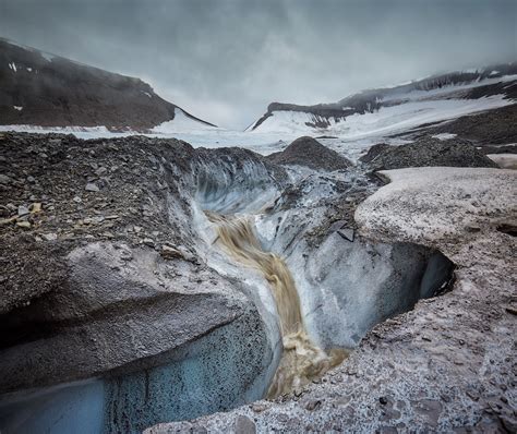 Photographer Captures Awe-Inspiring Arctic Landscape Photography