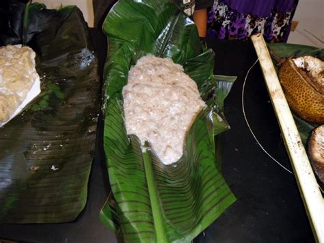 Traditional food dishes of Micronesia