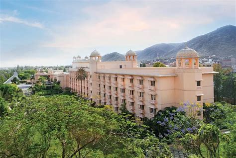 EIH Associated Hotels Limited | The Oberoi Group