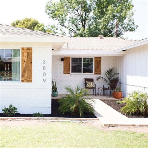 20+ White Farmhouse With Wood Shutters