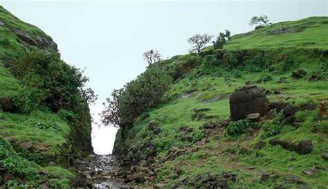 Naneghat trek - About Naneghat trek - Trek itinerary - best time to visit