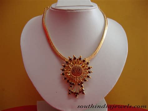 Traditional gold jewelry necklace ~ South India Jewels