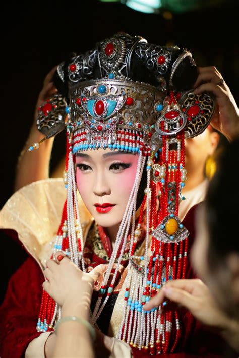 U.S. Premiere of Chinese Opera and Dance Production Stars Multi-Award Singer : Presidio Sentinel