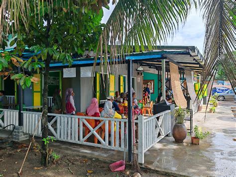 Breakfast @ Gelang Patah Usop Nasi Kerabu Kampung Ulu Pulai |Tony Johor Kaki Travels for Food ...