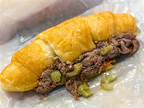 Portillo’s Hot Dogs and Italian Beef at Portillo's in The Colony - Worth the Wait? | Dallas Observer