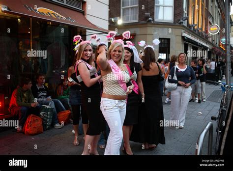 Nightlife, Fleet Street, Temple Bar, Dublin Stock Photo: 8801170 - Alamy