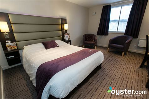 Premier Inn Huddersfield West Hotel Review: What To REALLY Expect If You Stay