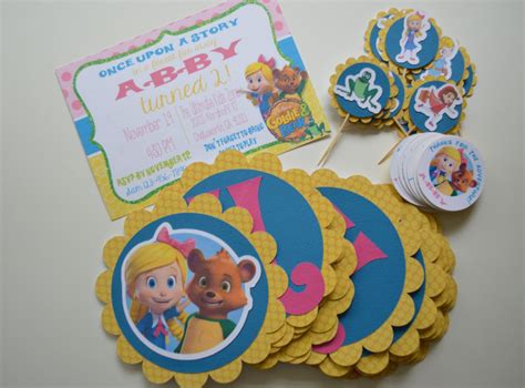 Goldie and Bear Party Package by HeathersPartySpot on Etsy | Bear party, Third birthday party ...