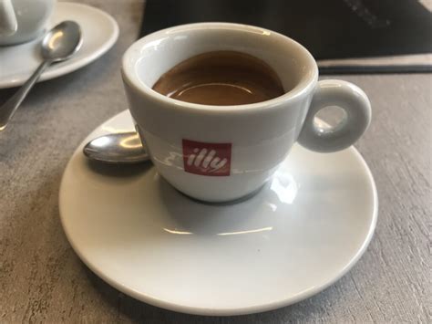 Illy - Espresso - Coffee Cup Review