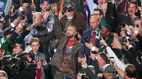 Super Bowl 52: Justin Timberlake Perform's at Halftime! - YouTube