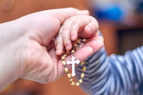 13 tips for praying the Rosary with kids - Teaching Catholic Kids