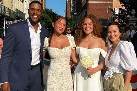 Heartwarming Photos of Proud Dad Michael Strahan with His 4 Kids