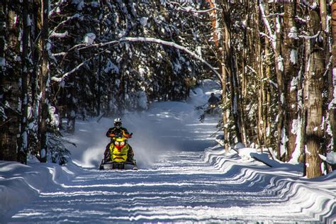 Snowmobile Safety Week Tips | Northern Ontario Travel