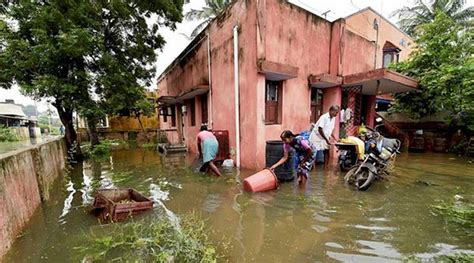 Chennai rains: Eight dead as downpour continues across Tamil Nadu, MeT ...