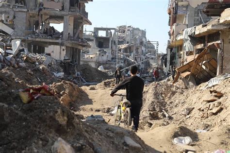 In pictures: Life in Gaza City amid the rubble | Middle East Eye