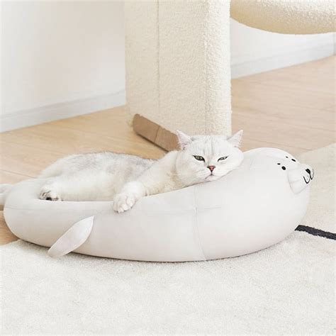 Seal cat beds