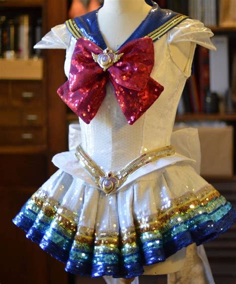 3,827 Likes, 104 Comments - Hazariel Costumes (@hazarielcostumes) on Instagram: “Sailor moon on ...