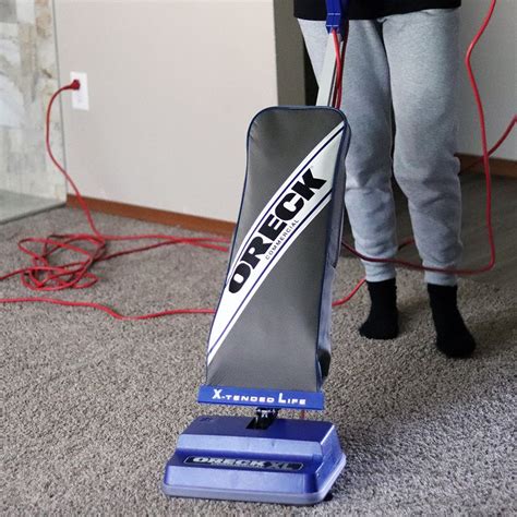 Oreck Commercial XL2100RHS Upright Vacuum Cleaner Review