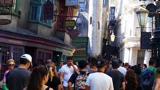 October 25, 2014 | Universal Studios Orlando Diagon Alley fr… | Flickr