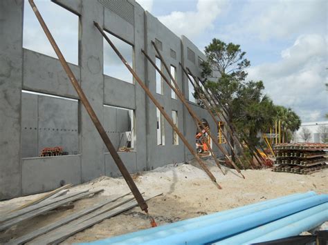 concrete tilt up wall panel Concrete Home, Precast Concrete, Concrete Walls, Concrete Panel ...