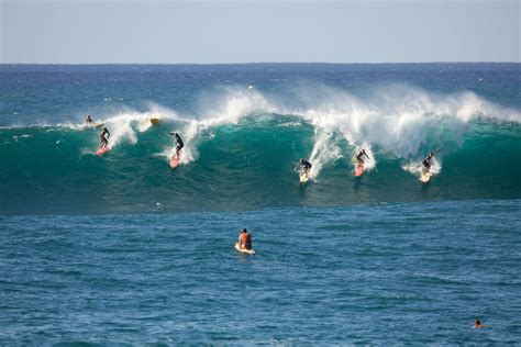 The Best Surf Spots in Honolulu, Hawaii