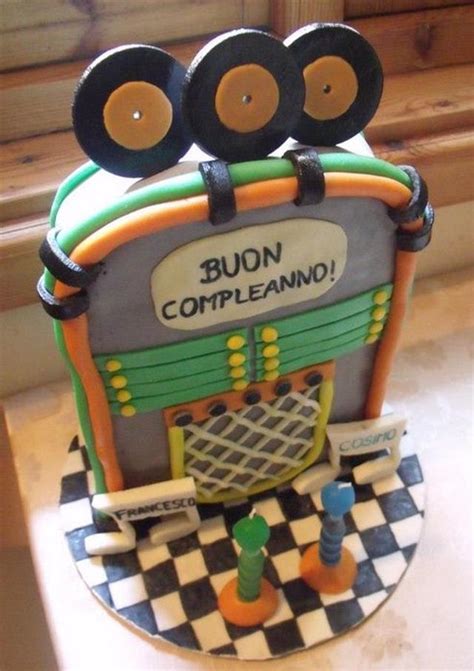 jukebox cake :) - Cake by Monika Farkas - CakesDecor