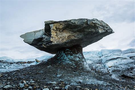 BLOG: ΟΙ ΕΙΔΗΣΕΙΣ ΤΩΝ ΘΕΤΙΚΩΝ ΕΠΙΣΤΗΜΩΝ: Glacier tables reveal their ...