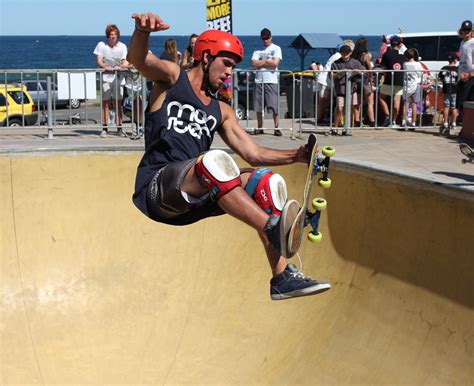 File:1 bowl skate boarding.JPG - Wikimedia Commons