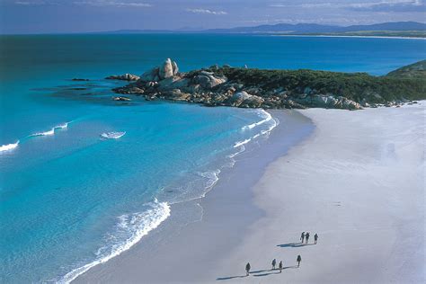 Bay of Fires Signature Walk | Great Walks of Australia