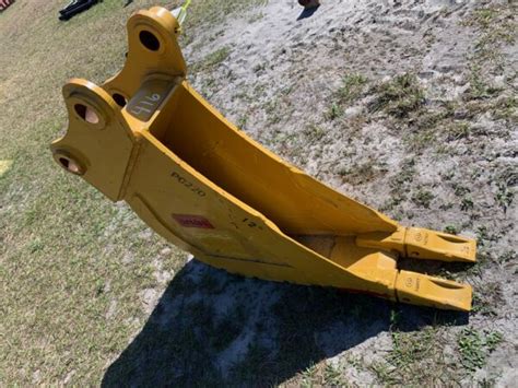 Unused 12" Komatsu PC200/210/220 Narrow Excavator Bucket