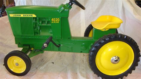 John Deere 4020 Pedal Tractor | M275 | Davenport 2014