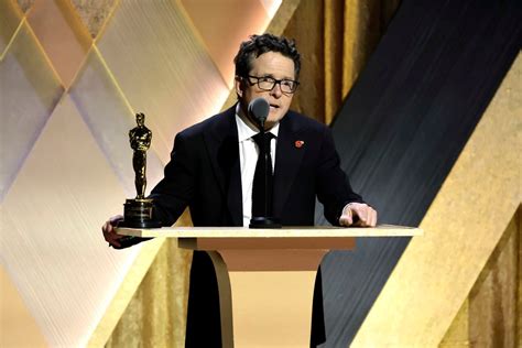 Actor Michael J. Fox accepts honourary Oscar for Parkinson’s advocacy - The Globe and Mail