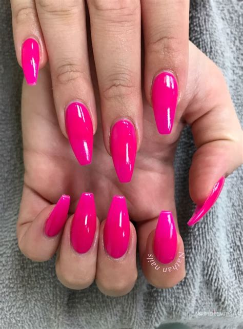 20 Hot Pink Nails 2022 That is Just Stunning - Inspired Beauty