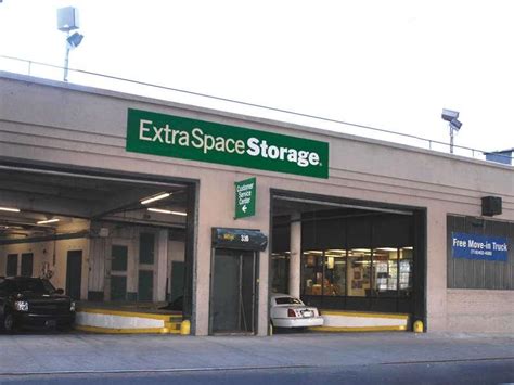 Storage Units in Bronx, NY at 330 Bruckner Blvd | Extra Space Storage