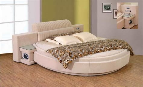 Waterbed bed | Bed design, Water bed, Bed linen design