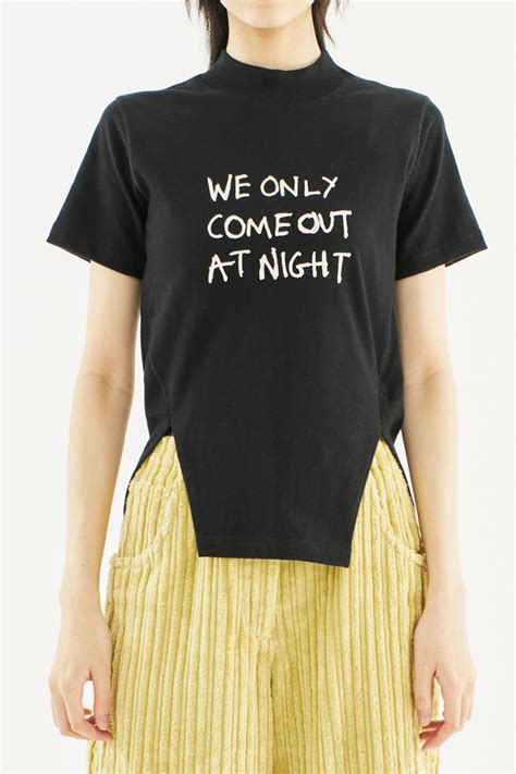 SONG FOR THE MUTE | "WE ONLY COME OUT AT NIGHT" FRONT SPLIT TEE BLACK | L'ARMOIRE