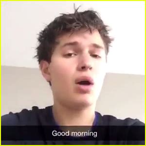 Ansel Elgort Gives Surprise Singing Performance on Snapchat – Watch Now ...