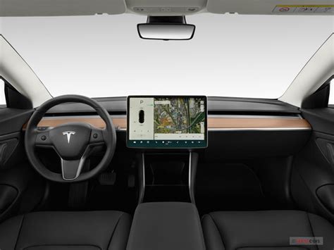 2019 Tesla Model 3: 38 Interior Photos | U.S. News