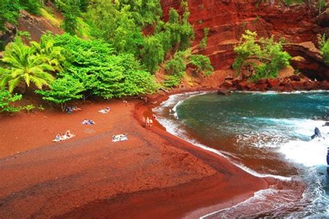 Kaihalulu Red Sand Beach - road to Hana - Maui Hawaii | X days in Y