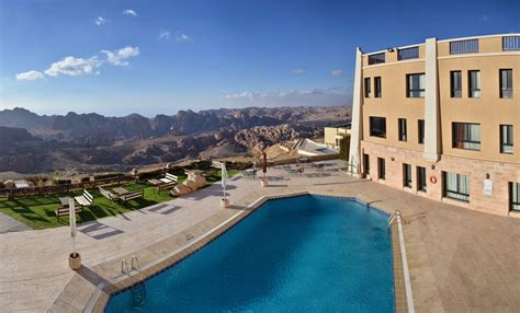 Enjoy traditional Arabic food with the best view in Petra – Secrets Edition