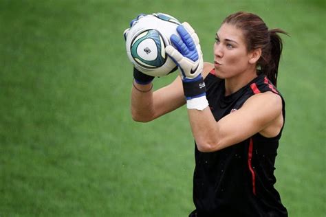 Players Gallery: Hope Solo USA Soccer Goalkeeper Bio News Records ...