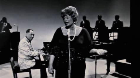 Video: Ella Fitzgerald & Duke Ellington - It Don't Mean A Thing - NewsZoom