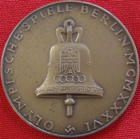 **SOLD** OFFICIAL VISITORS MEDAL FOR THE GERMAN 1936 BERLIN OLYMPICS ...