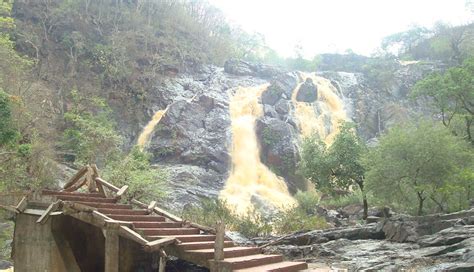 Ranchi: The City surrounded by Amazing 5 Waterfalls - lifeberrys.com